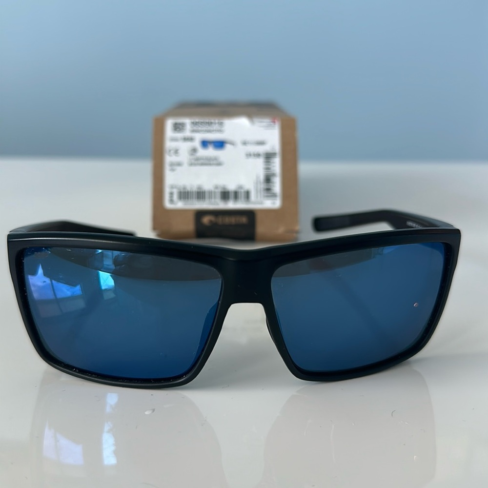 Costa Del Mar men’s polarized sunglasses Rinconcito 901609